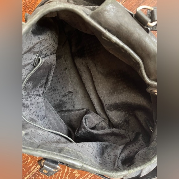 Vintage L.A.M.B. 100% Leather Front Double Zip Pocket Shoulder Bag - Picture 9 of 15